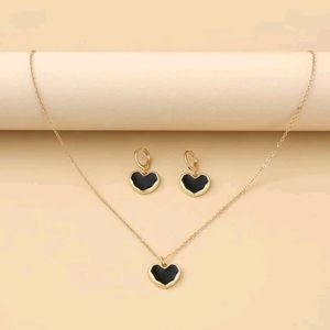 ▪️Heart Charm Pendant necklace and earrings set